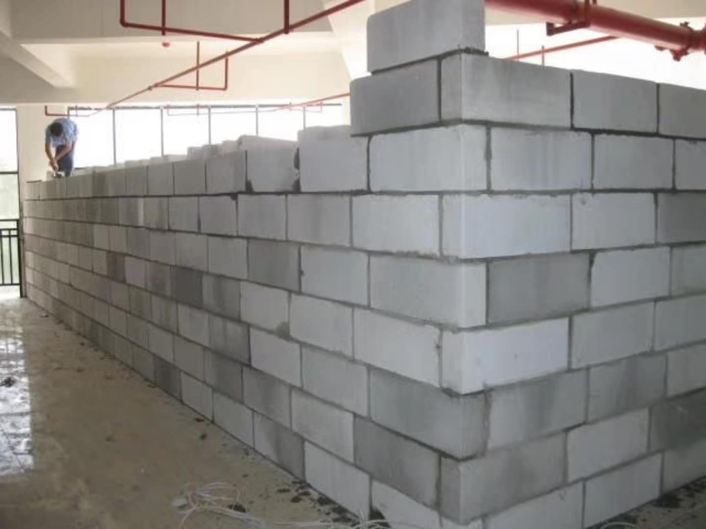 秦皇岛蒸压加气混凝土砌块承重墙静力和抗震性能的研究